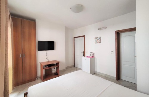 Becici House | Guest House Violet