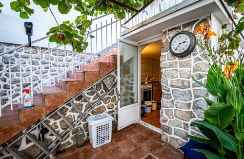 Sutomore House | Guest room 2