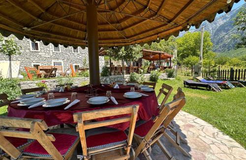 Shale House | Guesthouse Bjeshka 5