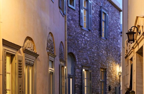 Ermoupoli Hotel | Guesthouse Lila