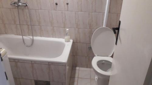 Meljine House | Guesthouse Ljilja - apartment with balcony 2