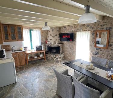 Monemvasia House | GuesthouseKamara