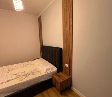 Mbrostar-Urë Hotel | Gwin Hotel