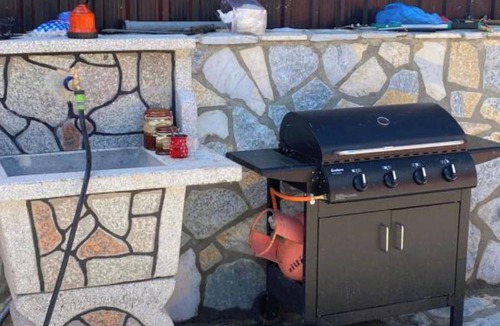Downtown Cottage | Handicap Accessible Full Cottage with all amenities.