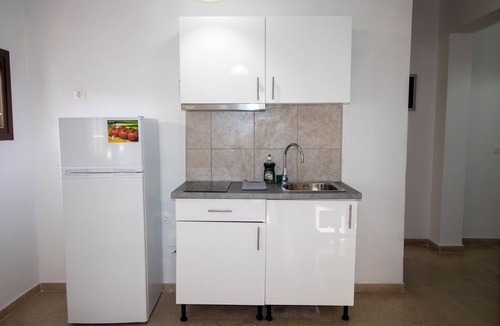 Acharavi House | Harrys bar & apartments