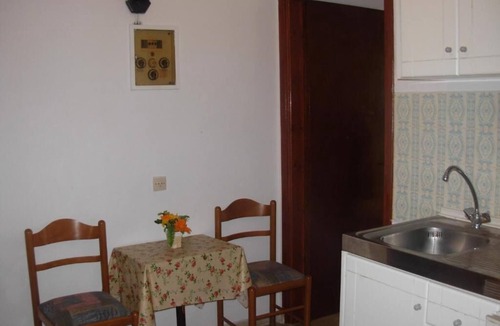 Acharavi House | Harrys bar & apartments