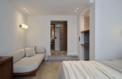 Plaka Hotel | Haya Athens Loftie Suites
