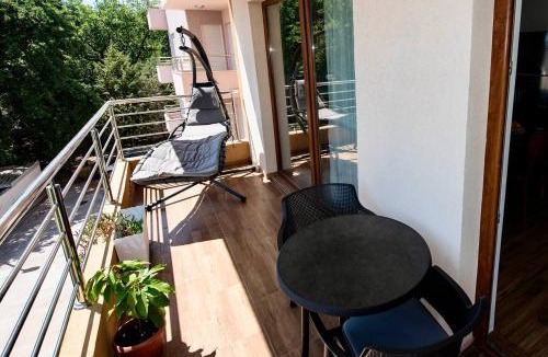 Babilonija Apartment | Heart of Budva 3BR City View Apt