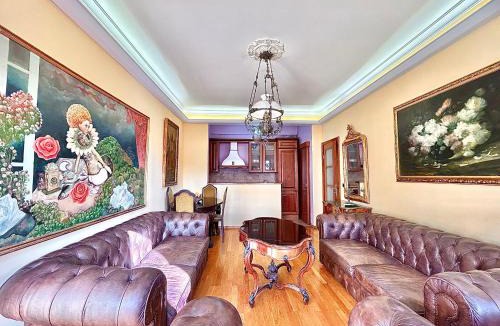 Downtown Apartment | Heart of the City Stunning comfort,Balcony ,Netflix,Free Wi-Fi