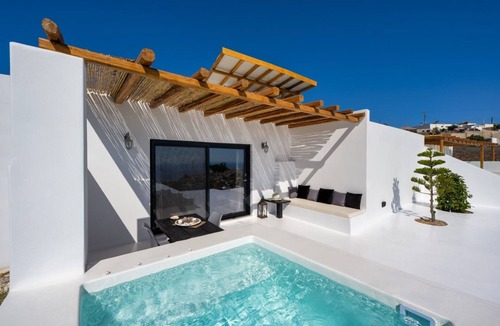 Vourvoulos Villa | Heavenly Santorini Villa | 1 Bedroom | Villa Lava | Private