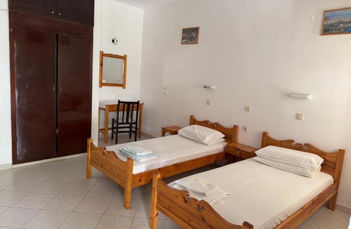 Ag. Georgios House | Helena & Giorgio Rooms Cfu