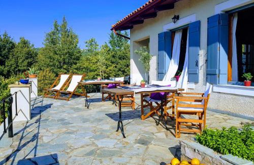 Aliartos Hotel | Helicon Muses Friendly Mountain B&B Guesthouse