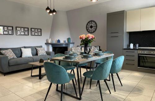 Ofrinion House | Hellens Villa