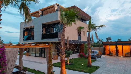Rade Villa | HH Point Luxury Villas