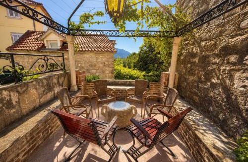 Old Town Apartment | Hidden Garden Stone House Private Romantic Retreat in Budva Old Town