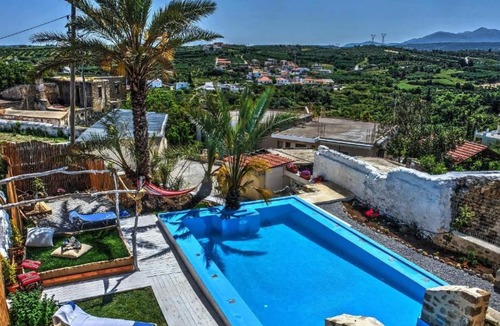 Pagkalochori Villa | Hidden Gem villa in a traditional village!