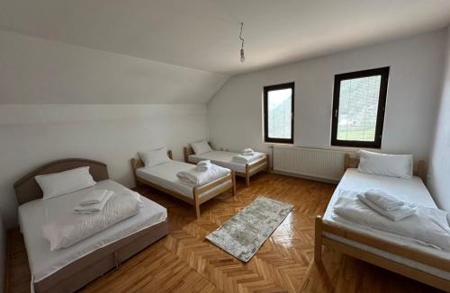 Vusanje House | Highland guest house Vuthaj