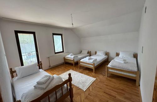 Vusanje House | Highland guest house Vuthaj