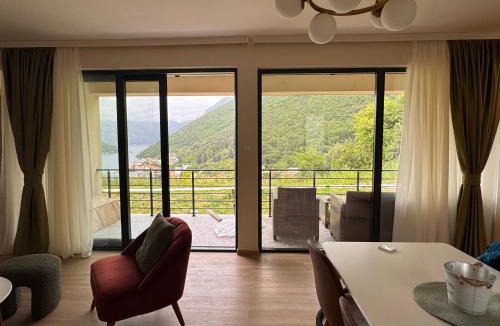 Lepetane Apartment | Hil's Bay View - Terra