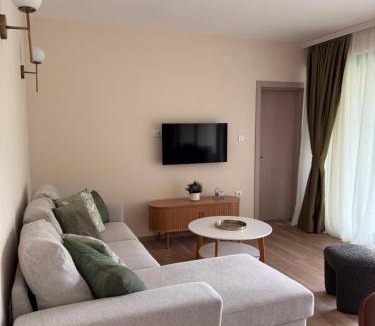Lepetane Apartment | Hil's Bay View - Terra