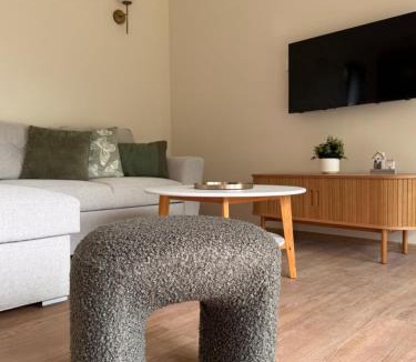 Lepetane Apartment | Hil's Bay View - Terra