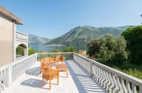 Donji Stoliv Apartment | Hillside Seaview Apartment