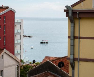 Rafajlovici Villa | Historic Seafront Family Villa