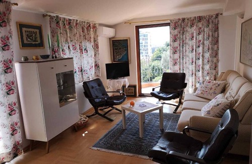 Gospostina Apartment | Holiday 1BR Apartment with Sea View in Budva