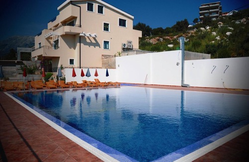 Utjeha Apartment | Holiday apartment Bar for 1 - 6 persons with 2 bedrooms - Holiday apartment