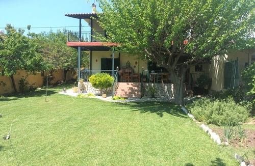 Aigialeia House | Holiday Home '3 Bedrooms House' with Mountain View, Wi-Fi and Air Conditioning