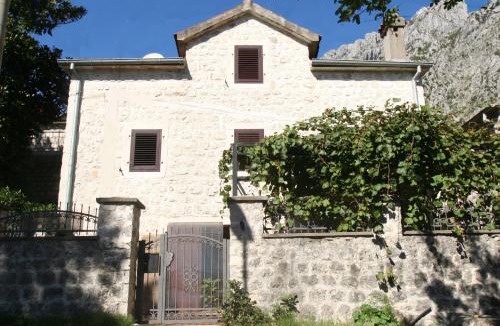 Orahovac House | Holiday Home Ametist