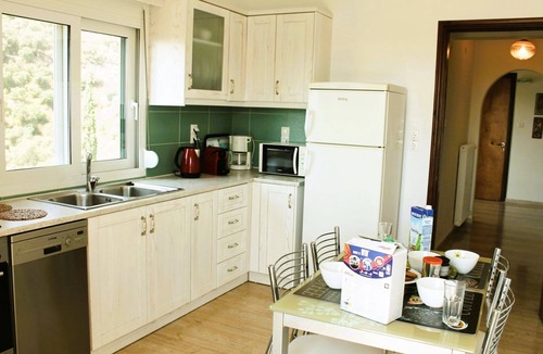 Gimari House | Holiday Home 'Bakers House' with Sea View, Balcony and Wi-Fi