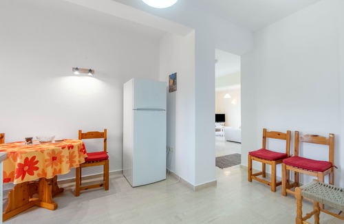 Gimari House | Holiday Home 'Clios House' with Sea View, Wi-Fi and Air Conditioning