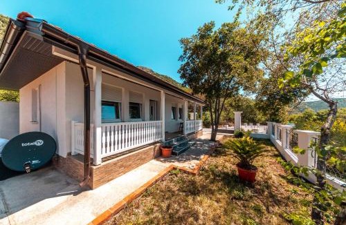 Kaluđerac Apartment | Holiday Home Marija