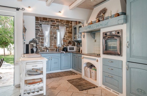 Katakali House | Holiday Home 'Mykonos' with Sea View, Wi-Fi and Air Conditioning