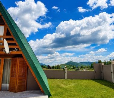 Tepacko Polje House | Holiday Home Stefani Spacious Mountain House near Durmitor 3 Bedrooms Private Parking