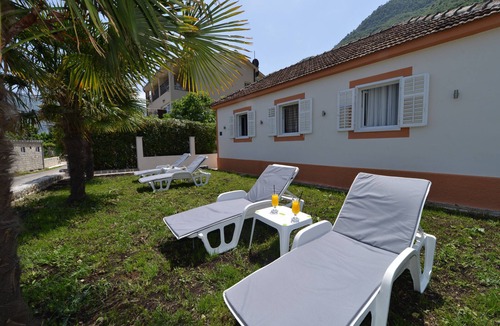 Donji Stoliv House | Holiday Home StOliva situated 5 meters from sea