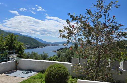 Kamenari House | Holiday Home Sunny Hill