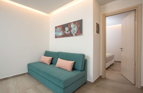 Faliraki Hotel | Hollywood Inn