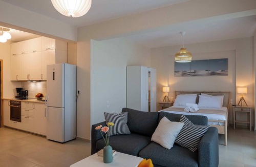 Kalamata Apartment | Home Easy Kalamata - Central Stylish Maisonette B2