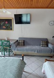 Tripoli House | Home garden and big parking