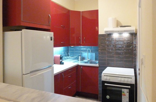 Khalkis Apartment | Homely & Spacious studio close to the Seafront