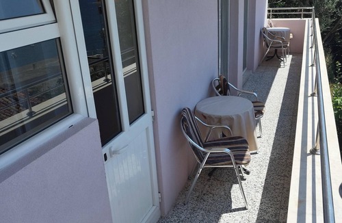 Rana Apartment | Homerez - Apartment in Ulcinj, Sea View