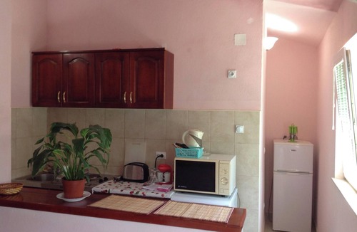 Radovici Apartment | Homerez - Apt mountain view - Radovići