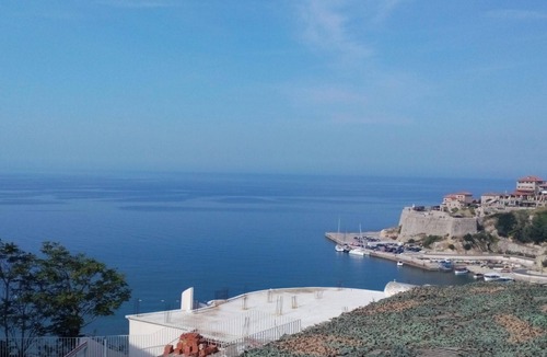 Rana Apartment | Homerez - Studio in Ulcinj - Sea View