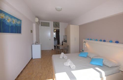 Haraki Apartment | Horizon View Studio