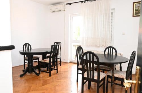 Donje Polje Hostel | Hostel Holiday Cetinje