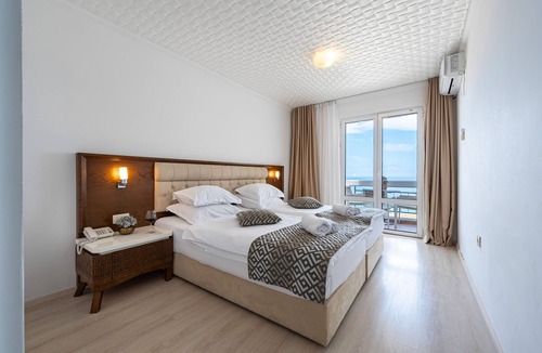 Sveti Stefan Hotel | Hotel Adrovic Sveti Stefan
