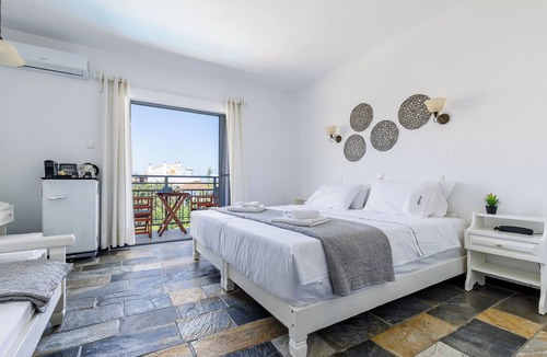 Skopelos Town Hotel | Hotel Amalia