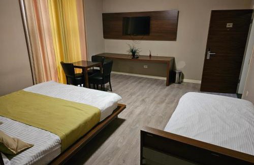 Zajm Hotel | HOTEL BENITA